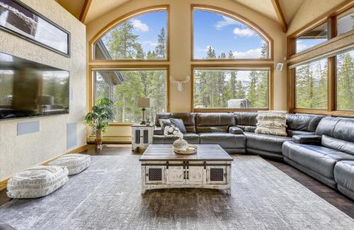 The Highlands House | Evergreen Lodge Home