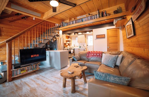 Idabel Lake Cabin | Everly's Hideout near Kelowna & Big White, Sleeps 4, Fire Table, Lakefront Deck