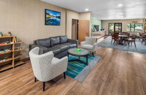 Hill City Hotel | EverSpring Inn & Suites