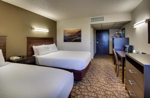 Bismarck Hotel | EverSpring Inn