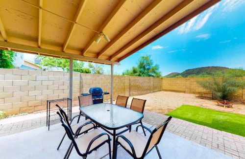 Overland Trail House | Everything at Your Fingertips