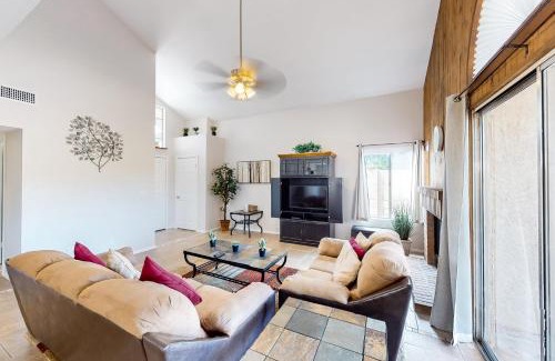 Overland Trail House | Everything at Your Fingertips
