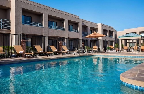 Mayo Clinic Hotel | Everything You Need For The Perfect Vacation! w/Outdoor Pool, Pets are Allowed!