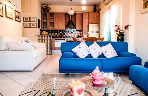 Preveza Apartment | Evgenia's Balcony Your Urban Oasis