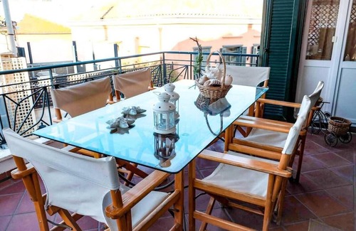 Preveza Apartment | Evgenia's Balcony Your Urban Oasis