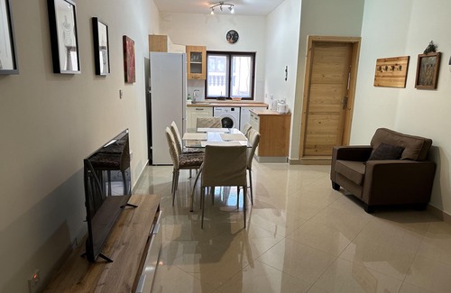 Gzira Apartment | Ewa Apt - 3-bed Near Sliema - St Julians Seafront
