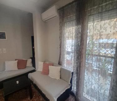 Exarhia Apartment | Exarchia Penthouse Cozy & Central