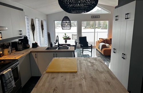 Matawinie Regional County Municipality Ski Chalet | Exceptional setting on the shores of Long Lake with breathtaking panoramic views