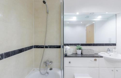 Royal Docks Apartment | Excel London City Airport Seagull Lane Royal Victoria 2 Bedrooms Apartments