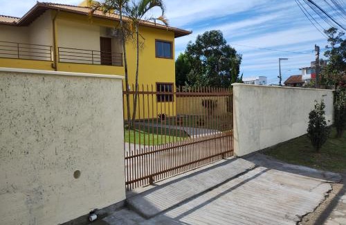 Campeche House | Excelente Sobrado pertinho da praia! Mínimo 5 diárias!