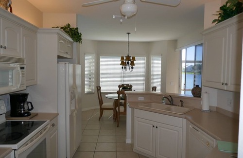 Naples Condo | Excellent 2BR/2BA condo, lake/golf views in Strand Resort. 10 %March discount !