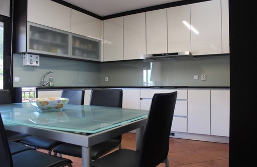 Castelo do Neiva Apartment | Excellent 4-bedroom apartment located 800m from the beach with sea views.