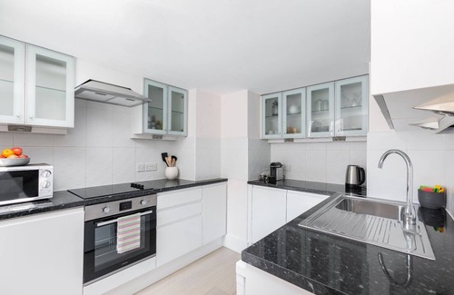 Oval Apartment | Excellent Apartment with Private Patio, and Park across the road.