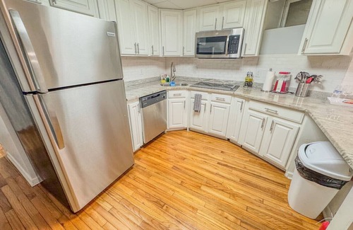 Central Business District Apartment | Excellent location!Comfy Studio near Manhattan