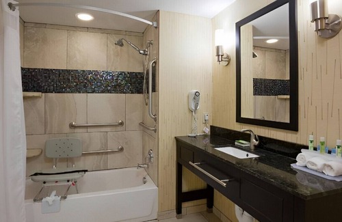 Fort Dodge House | Excellent & Lovely Room near Fort Dodge Museum