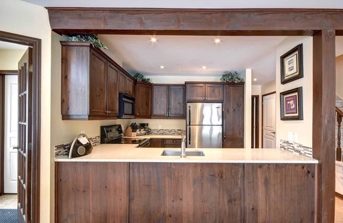 Mont-Tremblant House | Excellent Townhome On Golf Course w/3 Bdrm 2 Bath