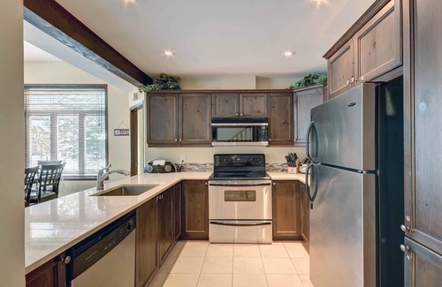 Mont-Tremblant House | Excellent Townhome On Golf Course w/3 Bdrm 2 Bath