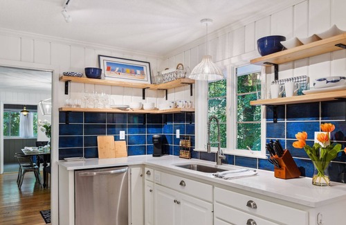 Shorewood House | Excelsior Retreat with Private Neighborhood Beach!
