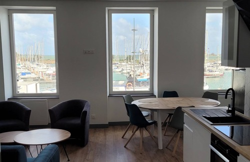 Saint-Vaast-la-Hougue Apartment | Exceptional sea view