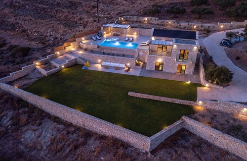 Falassarna Villa | Exceptional 2BD villa Bespoke, heated pool, jacuzzi, sauna, sea & sunset view