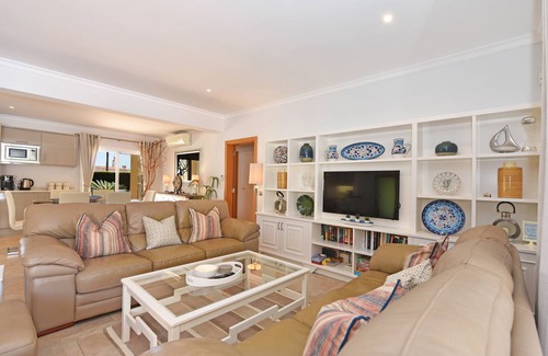 Vale do Lobo Villa | EXCEPTIONAL 3-BED VILLA, VALE DO LOBO, HEATED POOL, EASY WALK TO AMENITIES