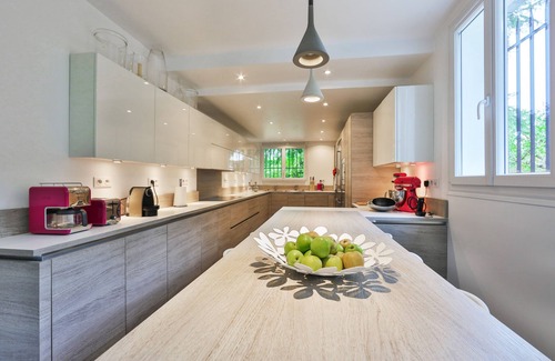 Feucherolles Cottage | Exceptional 4200 sqm property with pool near Paris & Versailles and golfs