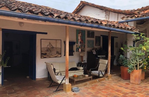 Barichara House | Exceptional House: Stylish, spacious, Central, Steps from Plaza and Restaurants