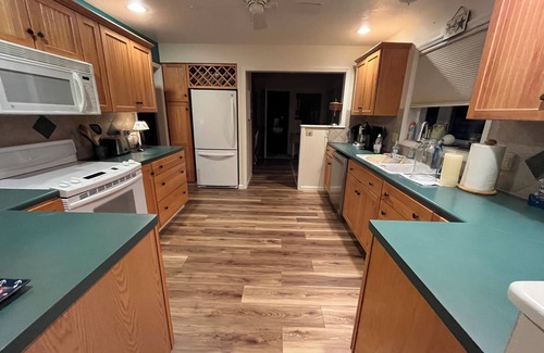Alexandria Bay House | Exceptional panoramic St Lawrence views. Great boating, fishing. kayaks.