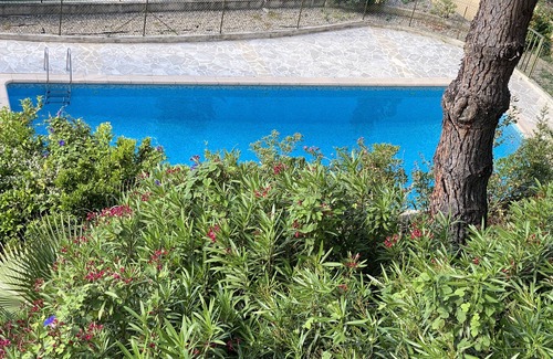 Menton Apartment | Exceptional sea view 250m+ Terrace 25m² + 5* beds + POOL + solarium