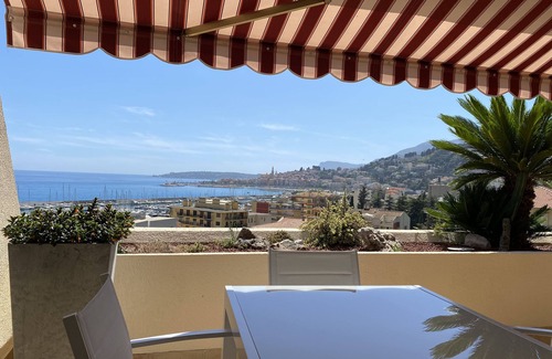 Menton Apartment | Exceptional sea view 250m+ Terrace 25m² + 5* beds + POOL + solarium