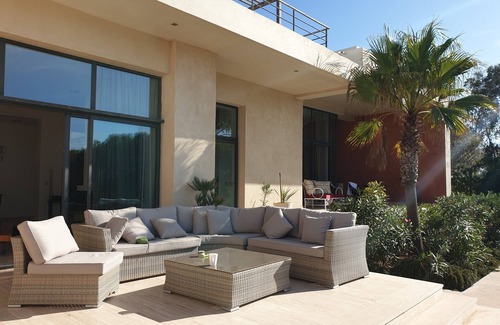 Medina Villa | Exceptional villa of 400m2 with private heated pool and its domestic employee