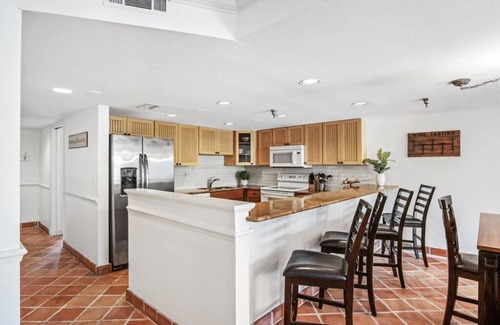 Royal Harbor House | Exceptional Waterfront Condo in Downtown Naples!