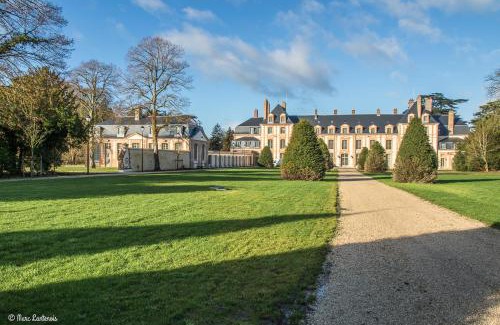 Abondant Apartment | Exceptionnel Château près de Paris
