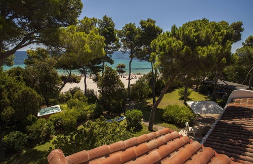 Santa Margherita di Pula Villa | exclusive seafront villa direct beach access with private pool