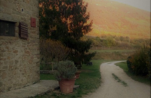 Castelfranco di Sopra Apartment | Exclusive apartment with fireplace