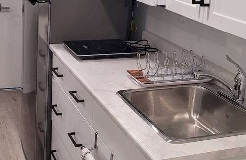 Winnipeg House | EXCLUSIVE 2-BED PRIVATE COZY BASEMENT