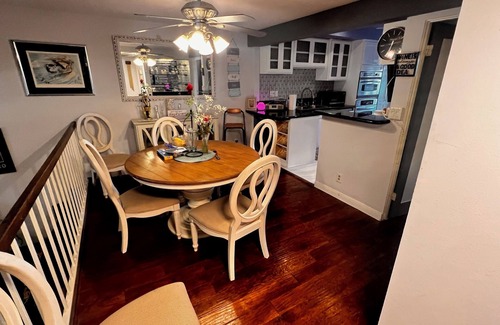 Del Rey House | Exclusive 3-bedroom townhome in charming Marina del Rey with WiFi, AC