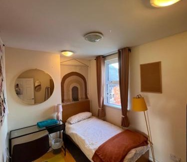 Oxford Apartment | Exclusive Cosy house full of lights