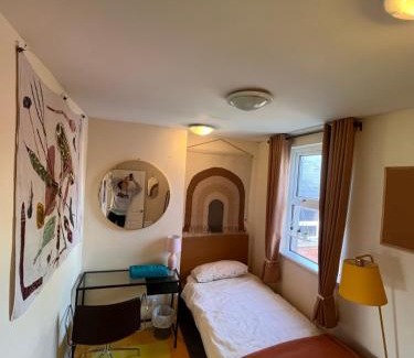 Oxford Apartment | Exclusive Cosy house full of lights