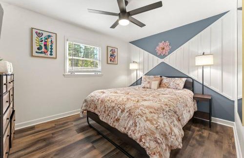 Atlanta House | Exclusive Haven with Pool & Bar