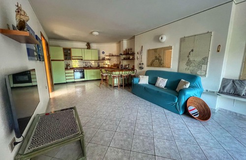 Bosa Apartment | Exclusive house on the River in the center of Bosa - Private Garden and Parking