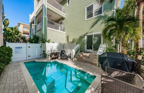 Indian Rocks Beach House | Exclusive Isla Bonita