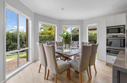 Tumbi Umbi Apartment | Exclusive Luxury Oasis Tumbi Umbi NSW