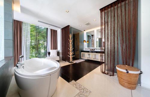 Koh Kaew Villa | Exclusive Oceanfront Living, 5BR Pool Villa Elegance