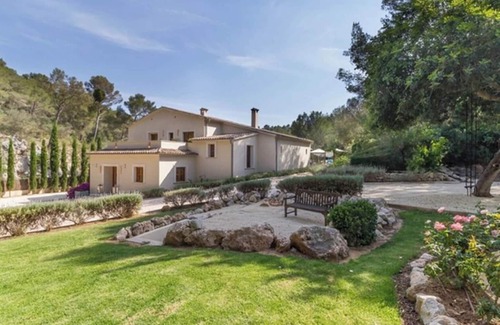 Calvia Villa | Exclusive Palma Villa with Modern Amenities, 1001