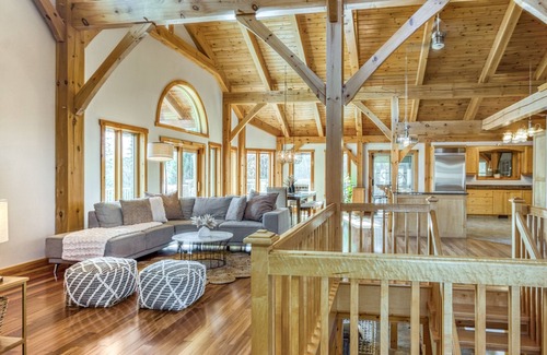 Garson Villa | Exclusive Private Waterfront Escape for Big Groups on 4 Acres