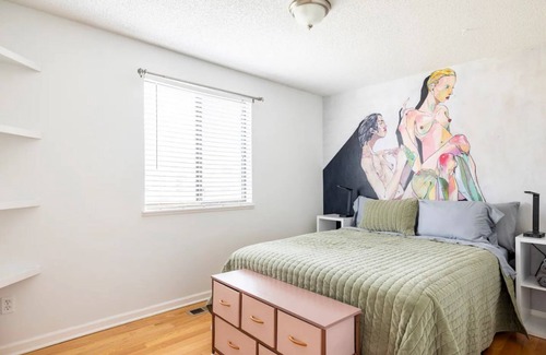 Morrison House | Exclusive Stay Private Room 2: Adults Only + Near Red Rocks