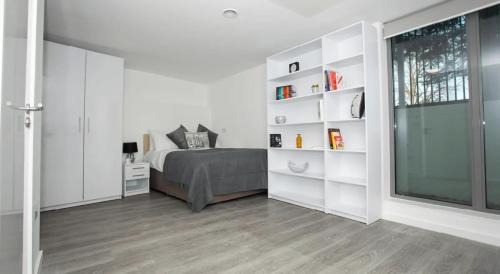 Ealing Apartment | Exclusive Student Only at the Heart of Londons Academic and Cultural Hub