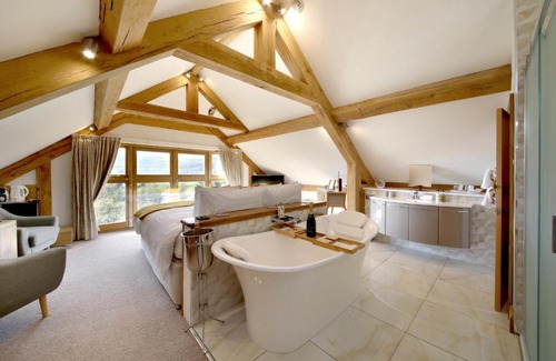 Houghton House | Exclusive Use of A Barn