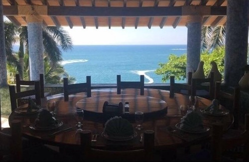 Santa Maria Huatulco Villa | Exclusive Villa with Private Beach and Beautiful Views to the Pacific Ocean